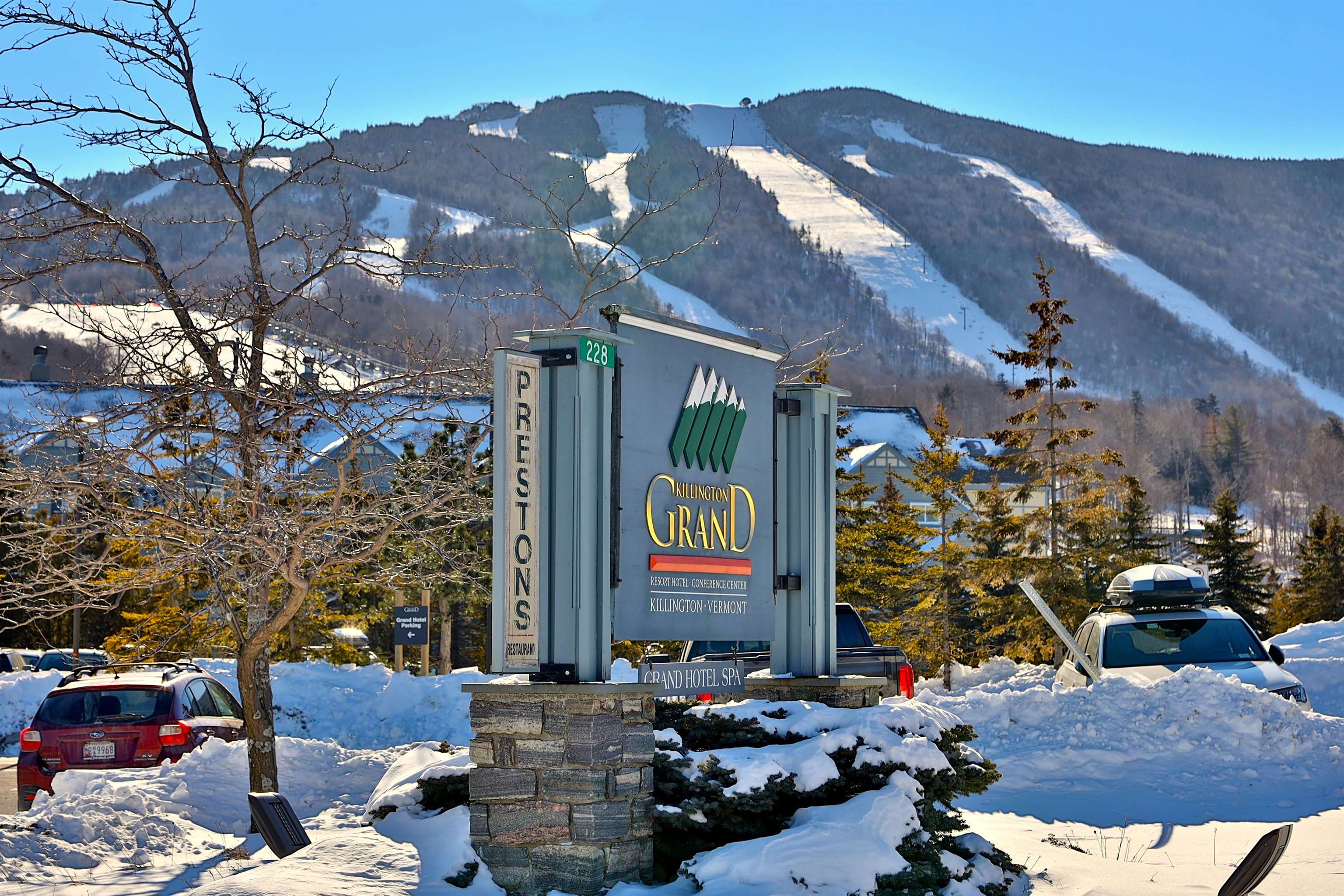 near 135 East Mountain Road Killington, VT 05751 Property 1