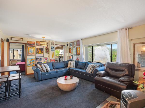 135 East Mountain Road