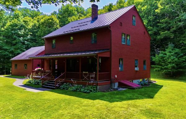 390 Zabarsky Road