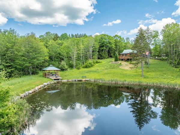 37 Pleasantview Lane