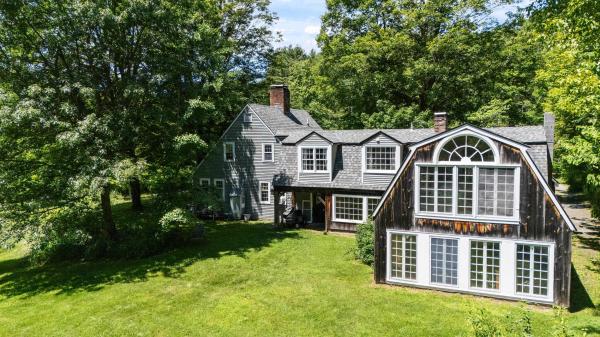 23 Brook Road