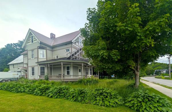 18 Clark Avenue