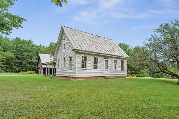 1082 Greengate Road