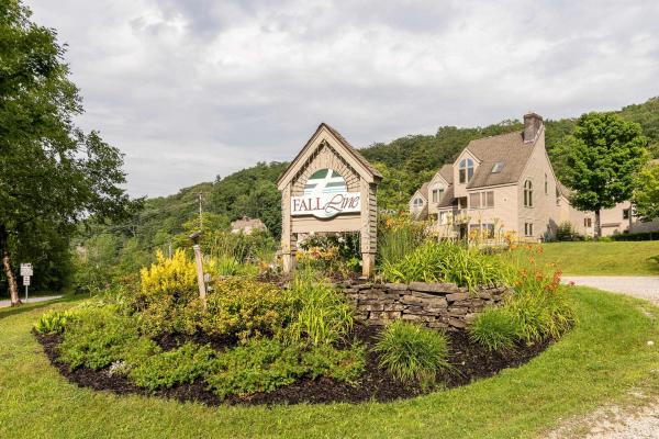 776 East Mountain Road